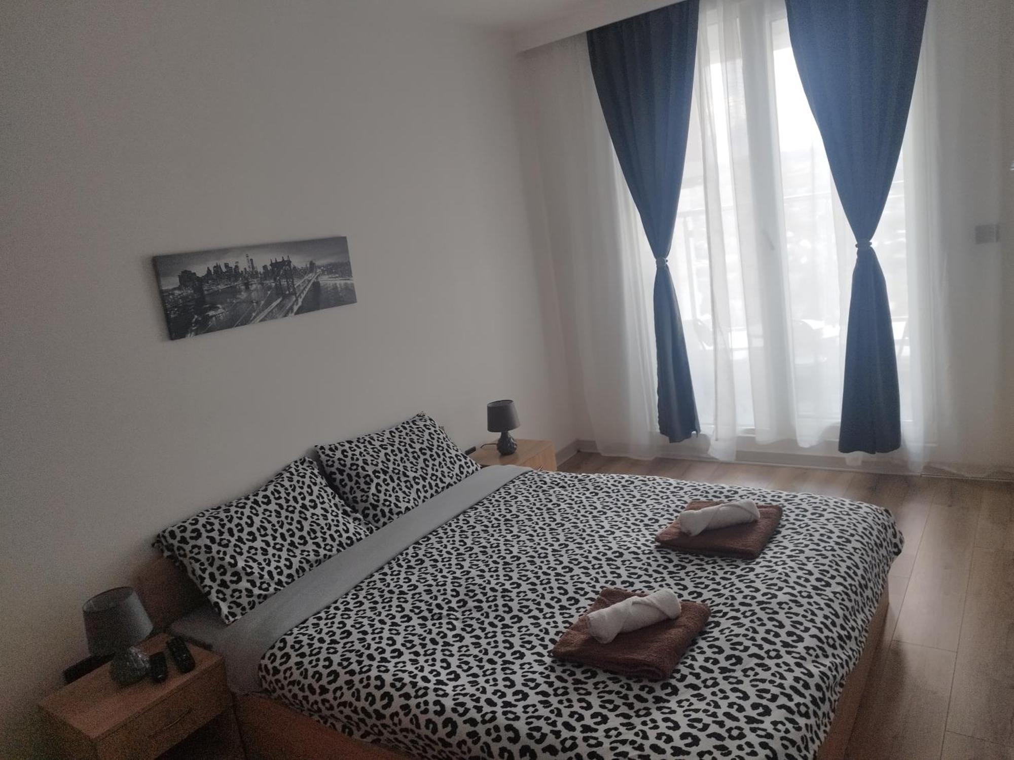 Skopje Sky City 19Th Floor Twin & 12Th Floor & 25Th & 33 Floor Apartments & With Pool & Spa & Gym & Parking Included In Price Kültér fotó